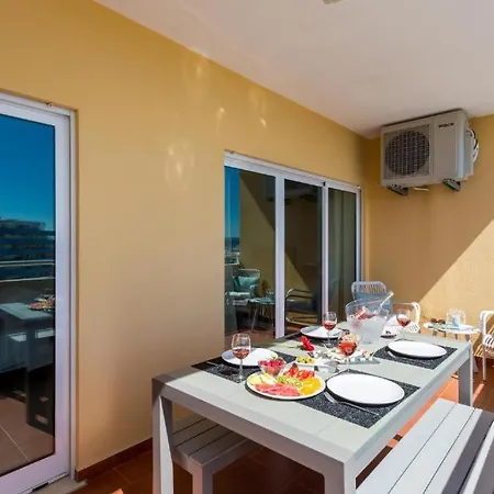 Penthouse Family Espirito Santo